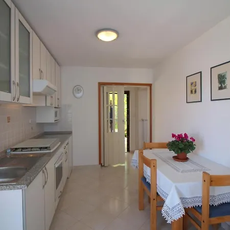 Apartment Leticija Near Center