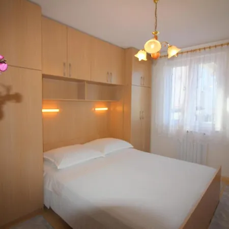 Apartment Leticija Near Center Porec